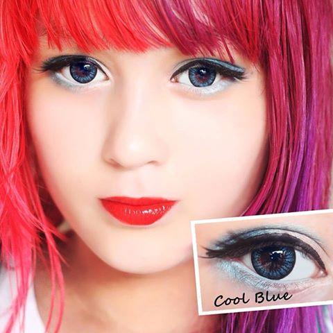 ColourVUE Cool Blue contact lenses